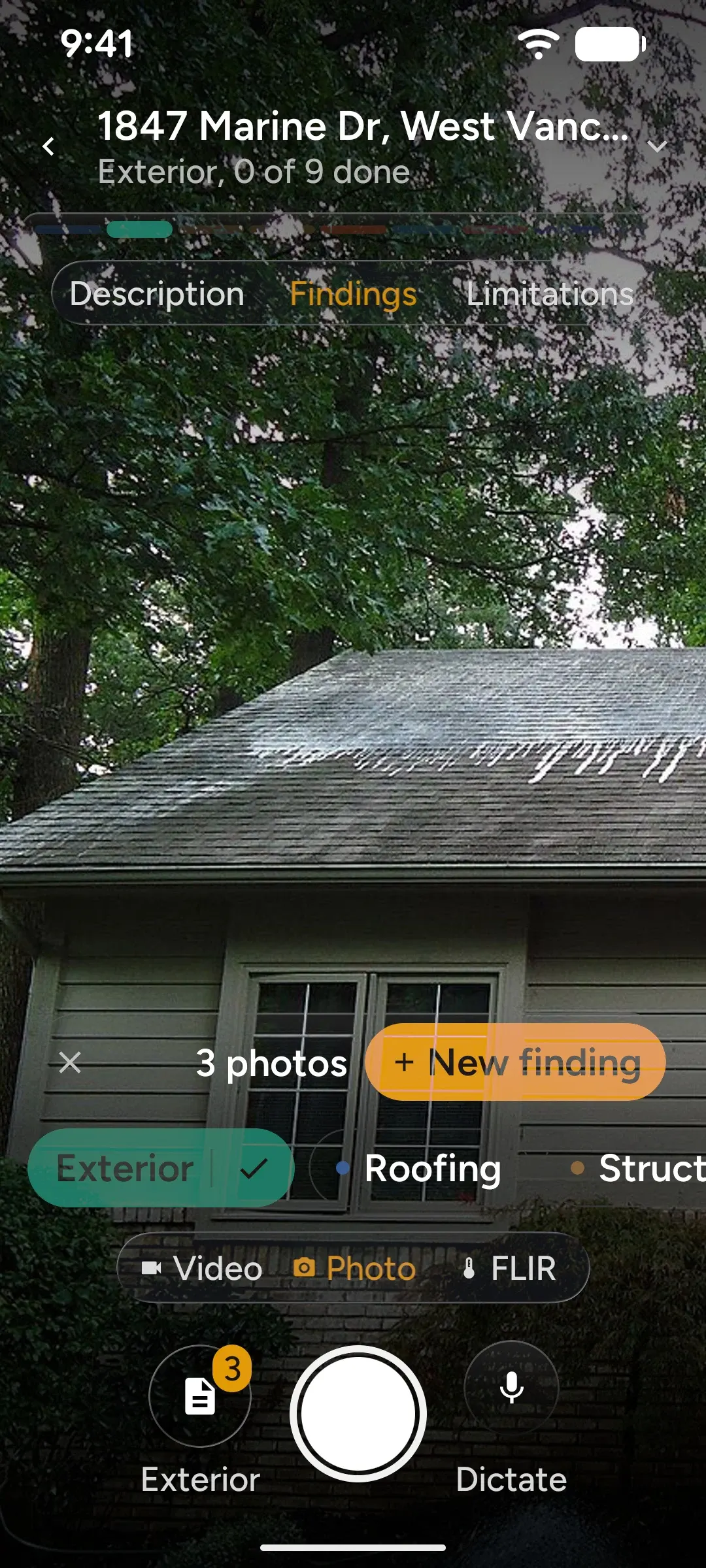 Vistoria on a phone: the camera open on a roof, with the Exterior section selected